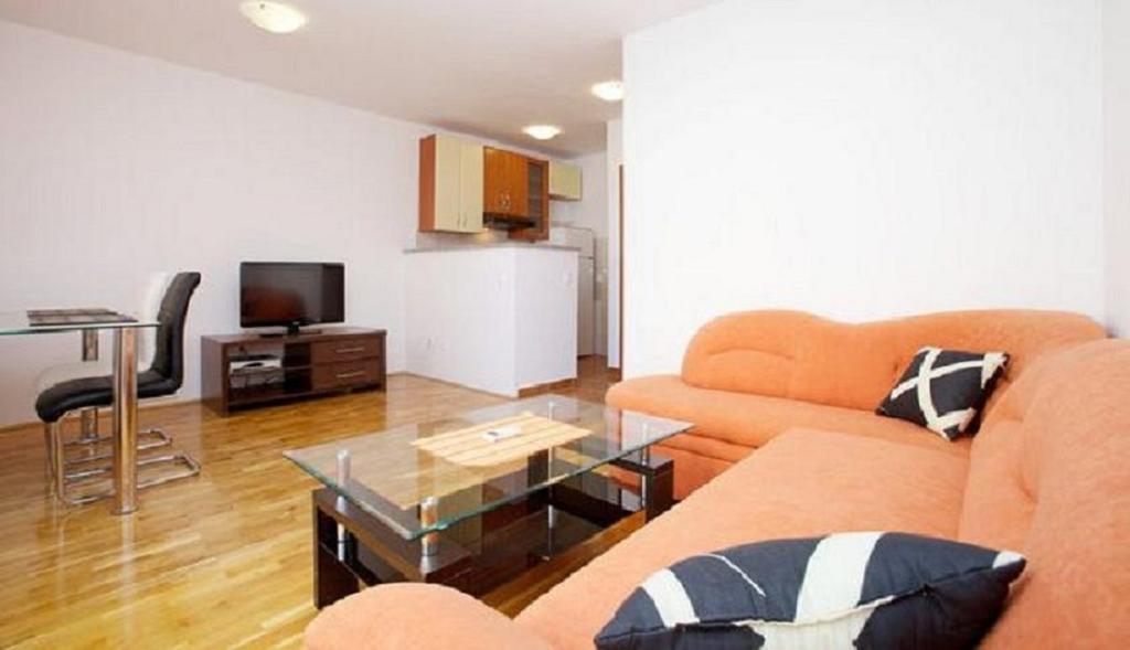 Apartments And Rooms Misic Trogir Exterior foto