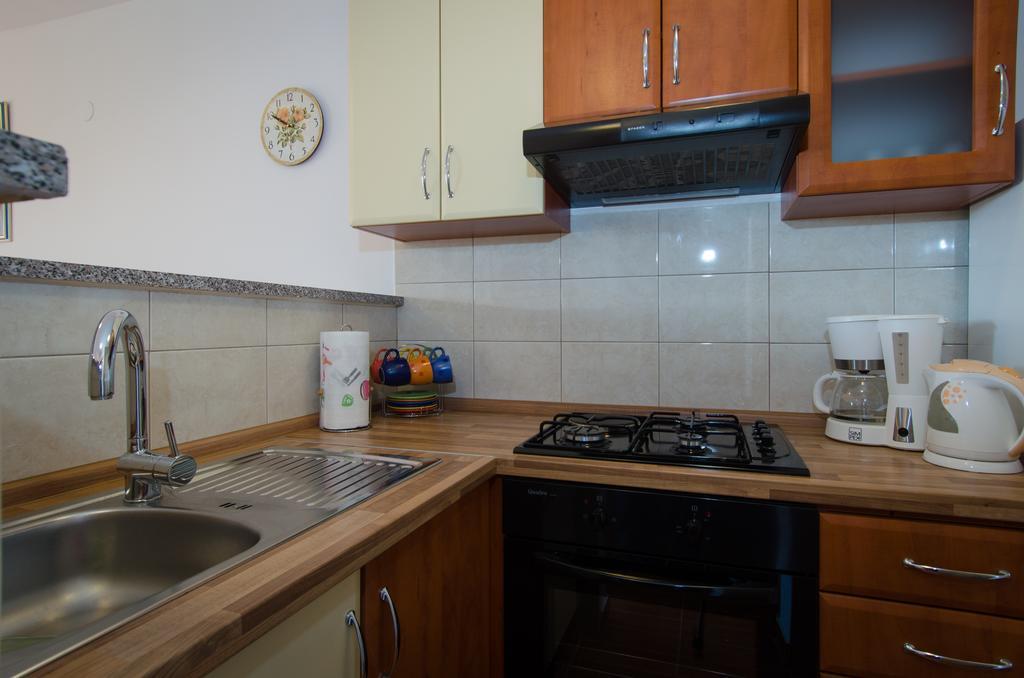 Apartments And Rooms Misic Trogir Exterior foto