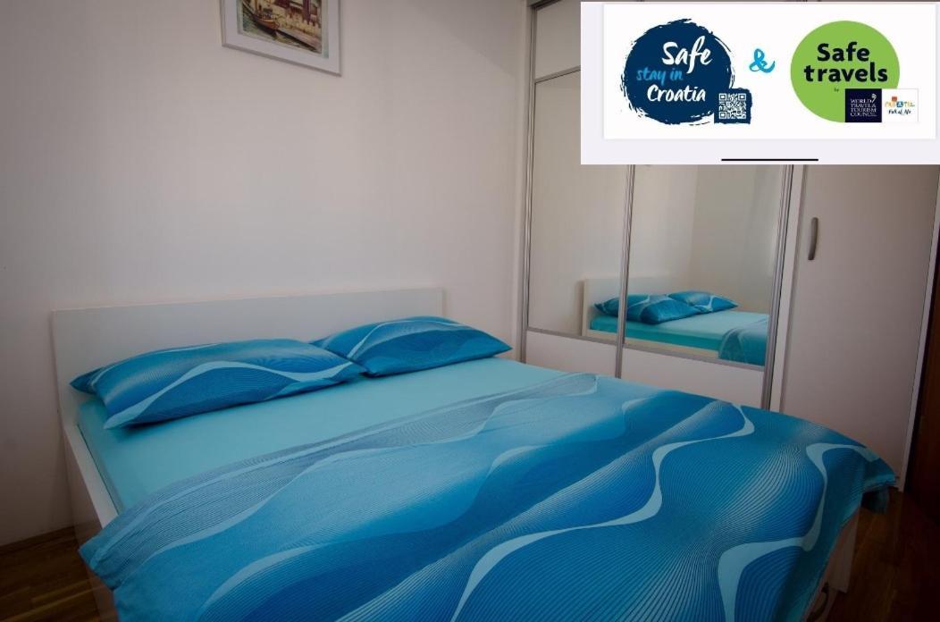 Apartments And Rooms Misic Trogir Exterior foto